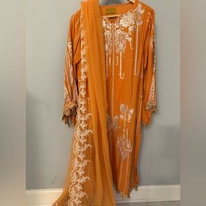 Sana safinaz shirt and dupatta